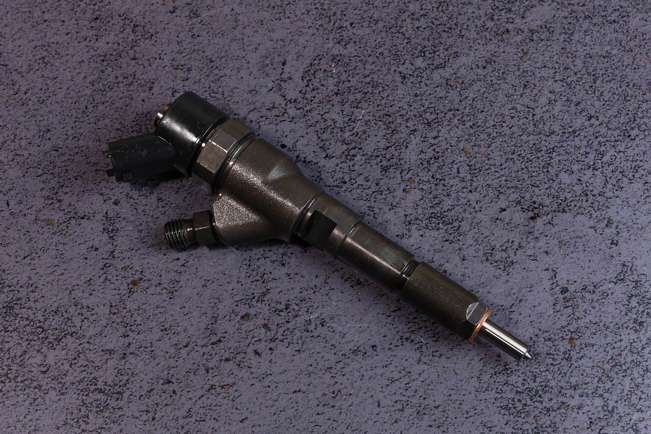 0445110076 форсунка CR BOSCH для двигуна PEUGEOT 206, 306,307, 406, 607, Boxer, Expert, Partne - Зображення 2