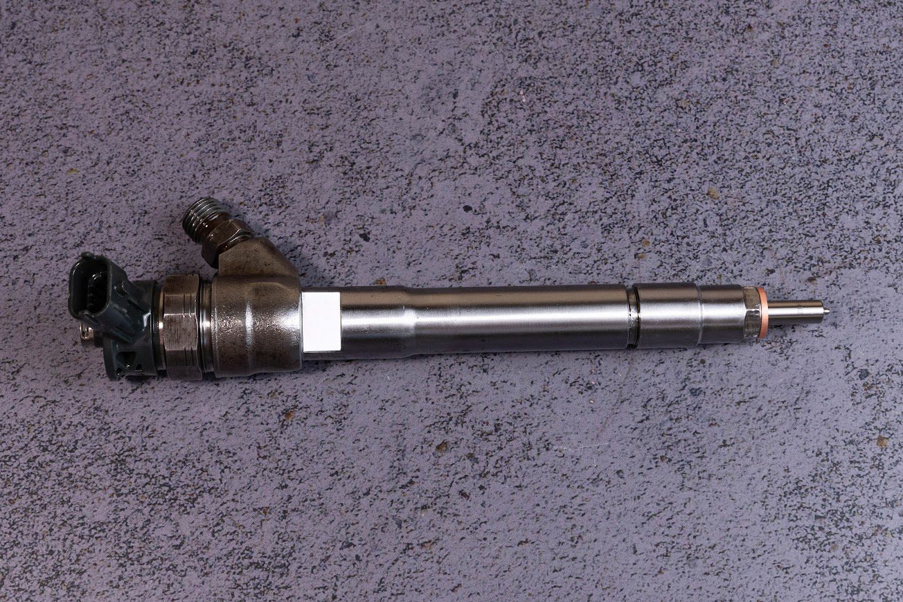 0445110569 форсунка CR BOSCH для двигуна RENAULT R9M